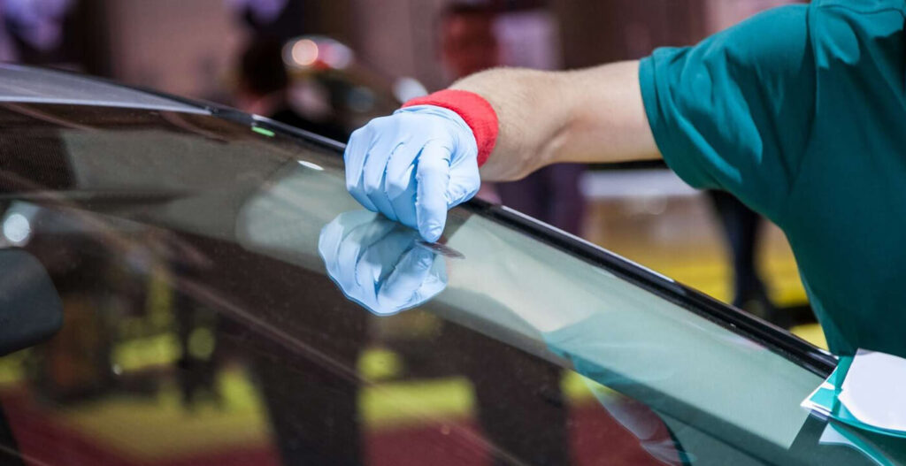 schedule auto glass repair in oakland